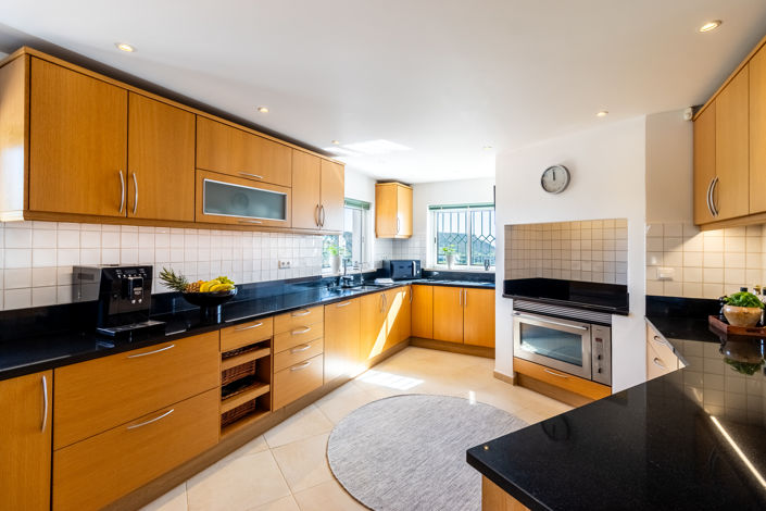 Image No.19-4 Bed Villa for sale