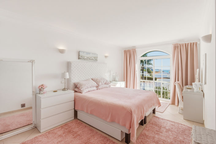 Image No.15-5 Bed Villa for sale