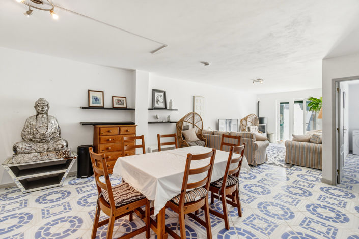 Image No.39-5 Bed Villa for sale