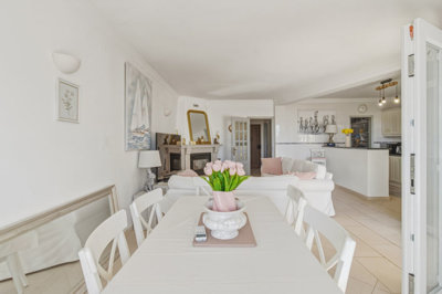 6 DINING ROOM.jpg