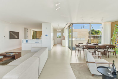 28 LIVING ROOM.jpg