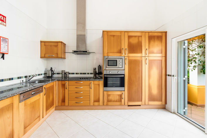 Image No.10-2 Bed Townhouse for sale