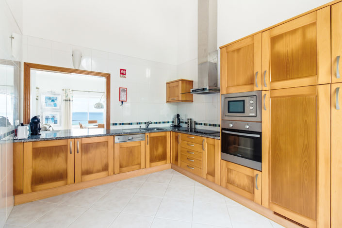 Image No.12-2 Bed Townhouse for sale