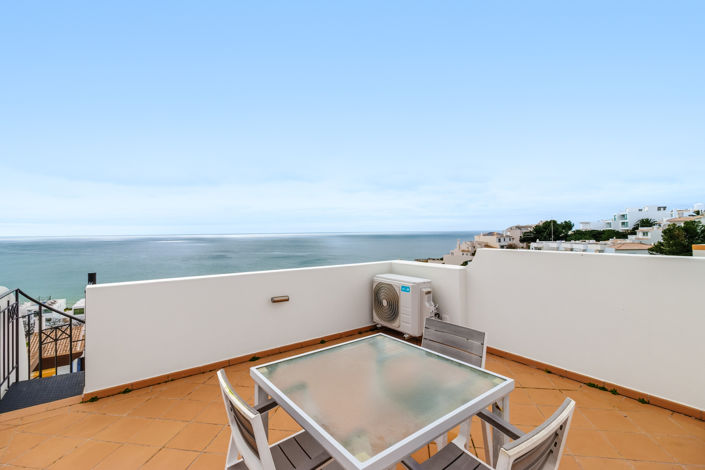 Image No.16-2 Bed Townhouse for sale