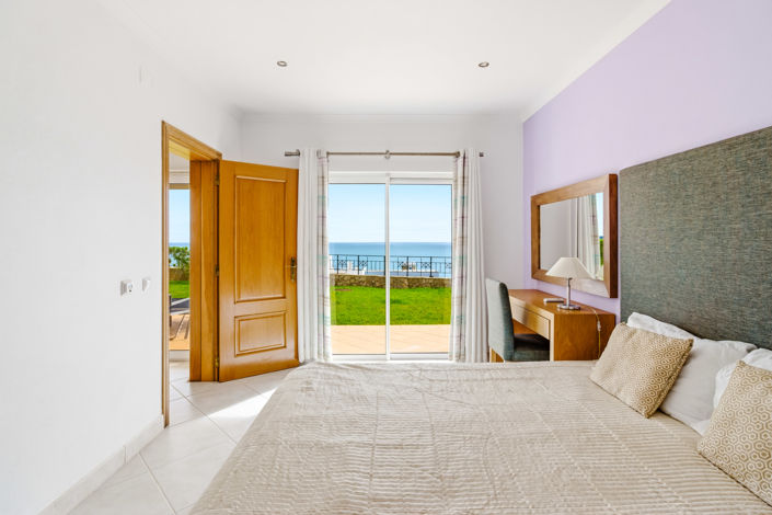 Image No.17-2 Bed Townhouse for sale