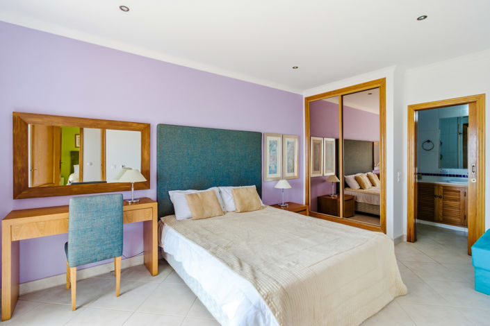 Image No.18-2 Bed Townhouse for sale