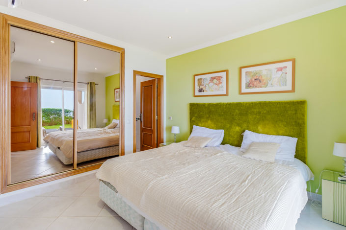 Image No.24-2 Bed Townhouse for sale