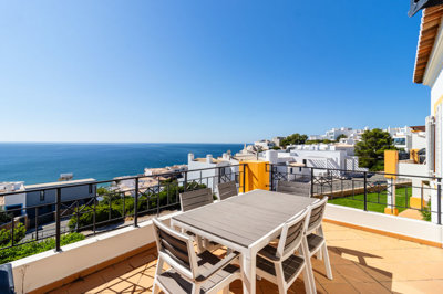 2 BALCONY (2).jpg