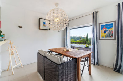 3.1 DINING TABLE.jpg