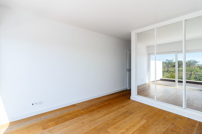 Image No.18-3 Bed Townhouse for sale