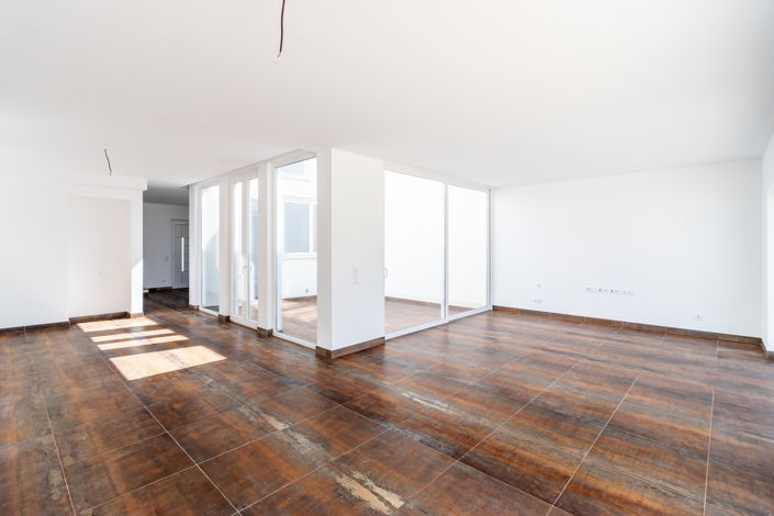 Image No.2-3 Bed Townhouse for sale