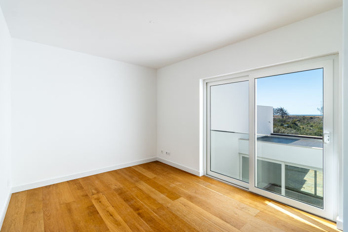 Image No.21-3 Bed Townhouse for sale