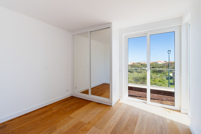 Image No.26-3 Bed Townhouse for sale