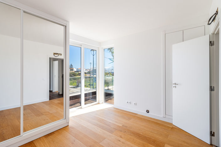 Image No.29-3 Bed Townhouse for sale