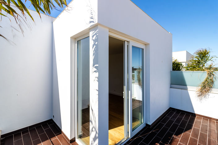 Image No.30-3 Bed Townhouse for sale