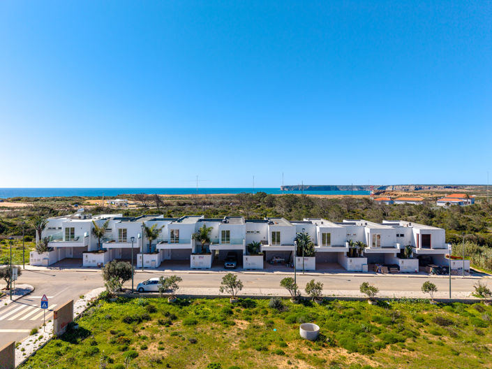 Image No.33-3 Bed Townhouse for sale