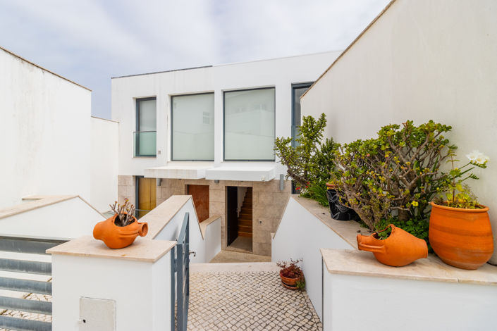 Image No.26-2 Bed Apartment for sale