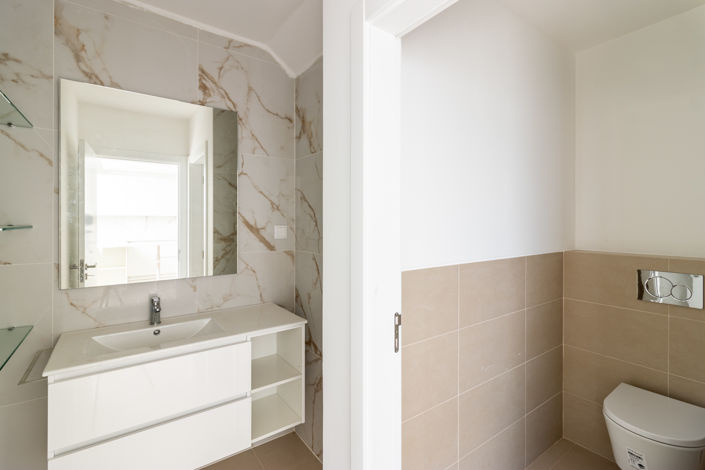 Image No.19-3 Bed Townhouse for sale