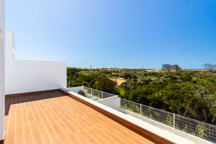 Image No.25-3 Bed Townhouse for sale