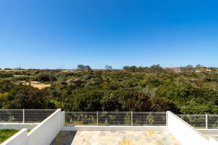 Image No.28-3 Bed Townhouse for sale