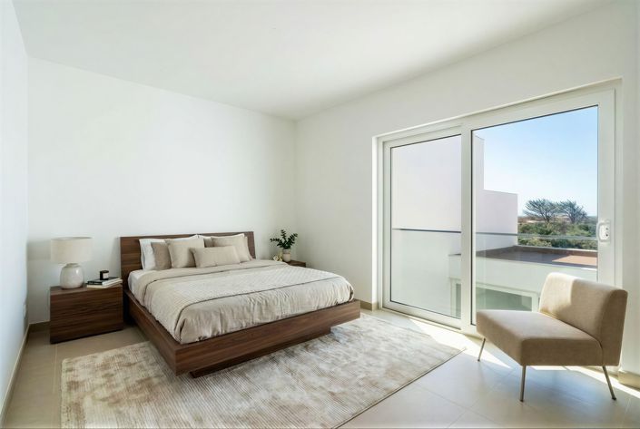 Image No.34-3 Bed Townhouse for sale