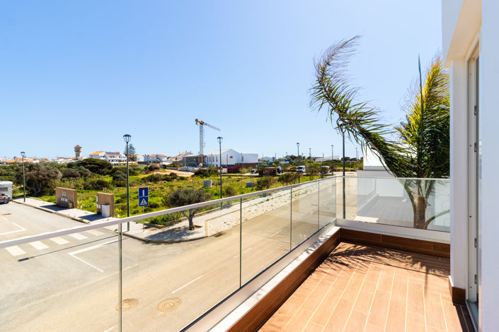 Image No.41-3 Bed Townhouse for sale