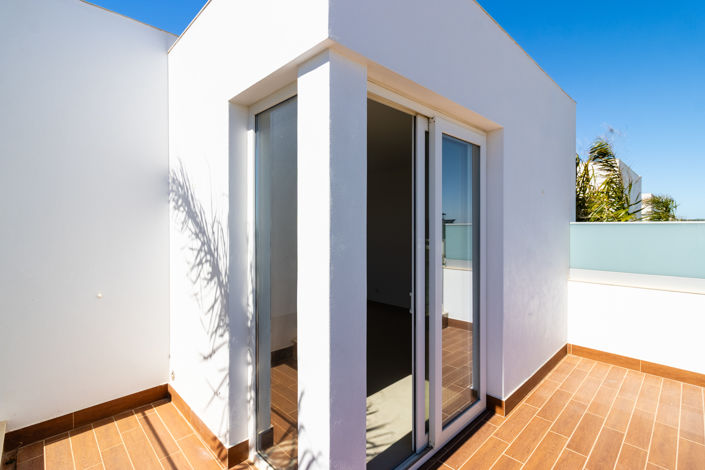 Image No.42-3 Bed Townhouse for sale