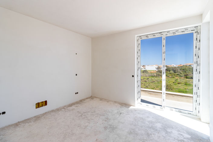 Image No.17-3 Bed Townhouse for sale