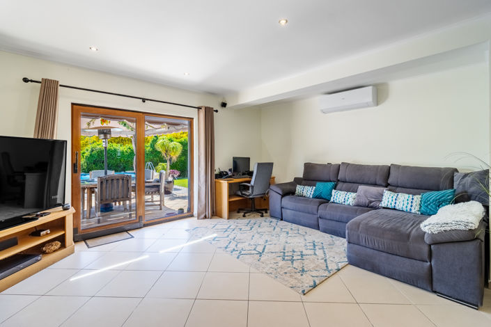 Image No.3-4 Bed Villa for sale