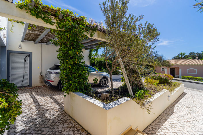 Image No.57-3 Bed Villa for sale