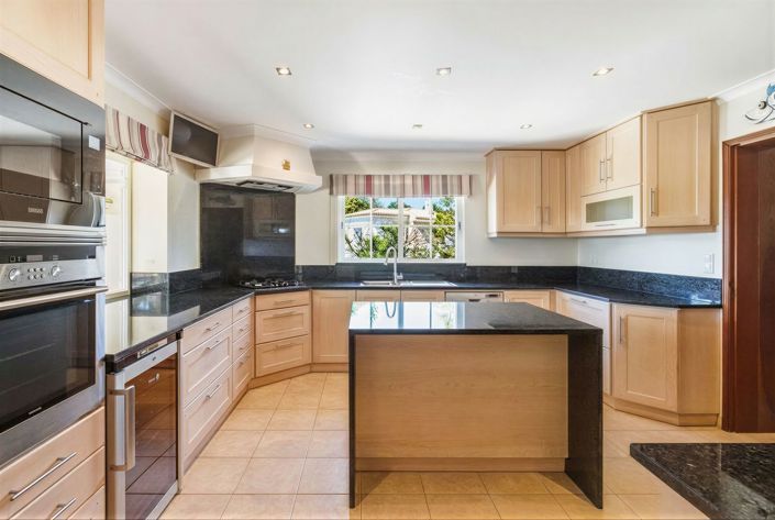 Image No.9-3 Bed Villa for sale