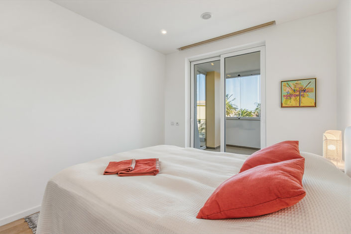 Image No.22-3 Bed Apartment for sale