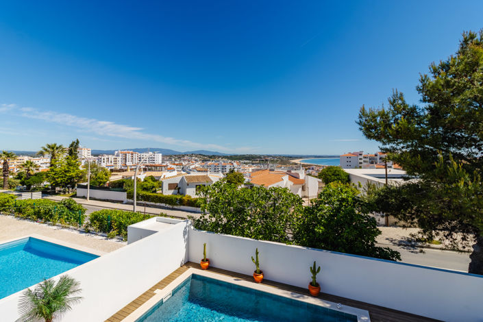 Image No.46-3 Bed Villa for sale