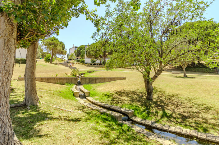 Image No.22-2 Bed Apartment for sale