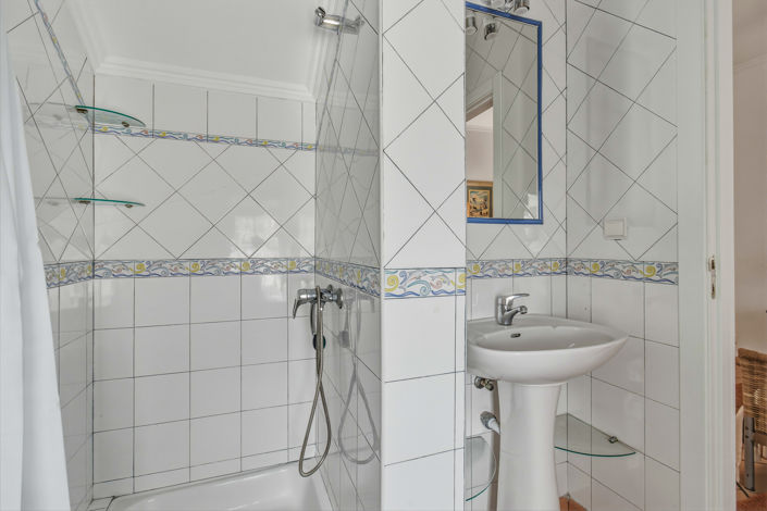 Image No.19-4 Bed Villa for sale