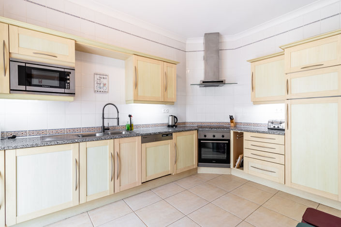 Image No.12-3 Bed Townhouse for sale