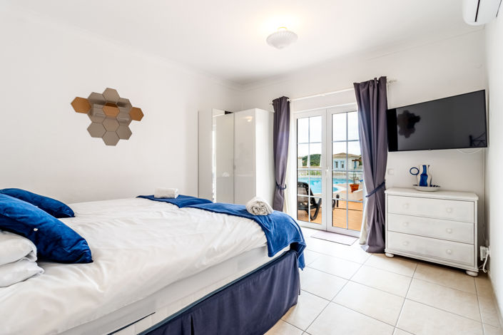 Image No.24-3 Bed Townhouse for sale