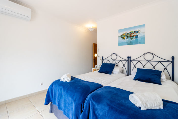 Image No.26-3 Bed Townhouse for sale