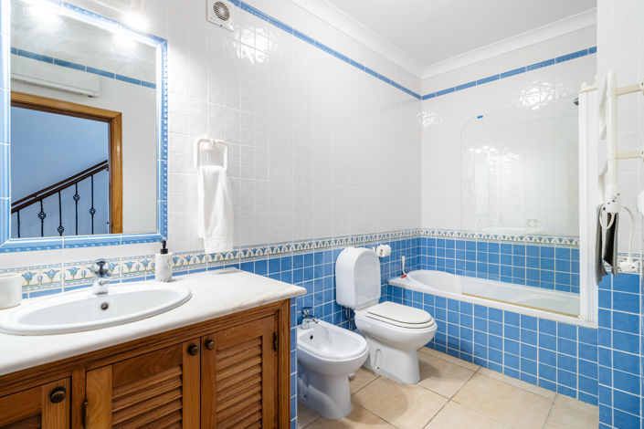 Image No.30-3 Bed Townhouse for sale