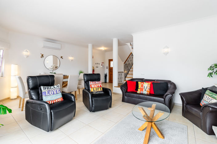 Image No.8-3 Bed Townhouse for sale