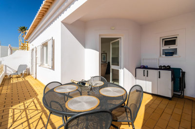 11 BALCONY.jpg