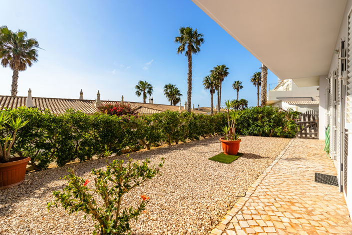 Image No.27-3 Bed Village House for sale