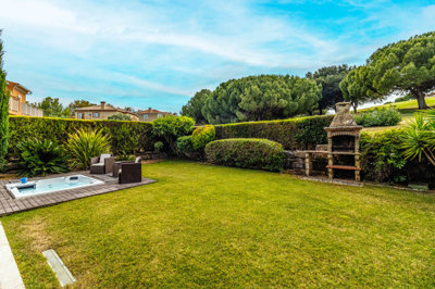 10 GARDEN.jpg