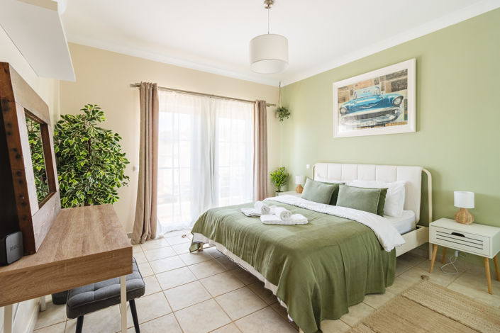Image No.26-2 Bed Townhouse for sale
