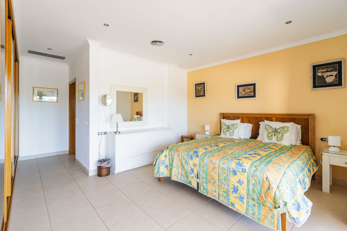 Image No.29-3 Bed Villa for sale