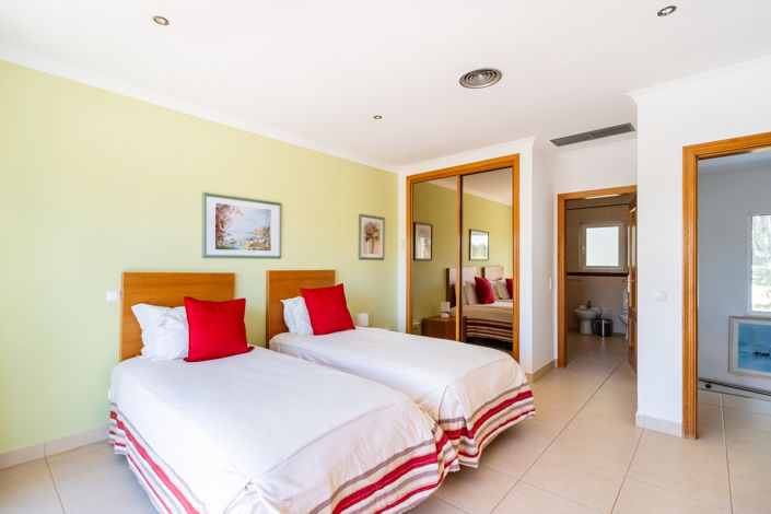 Image No.37-3 Bed Villa for sale