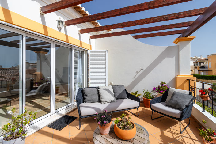 Image No.18-3 Bed Townhouse for sale