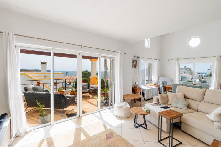 Image No.2-3 Bed Townhouse for sale