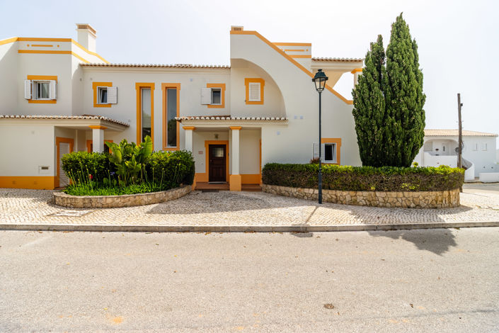Image No.36-3 Bed Townhouse for sale