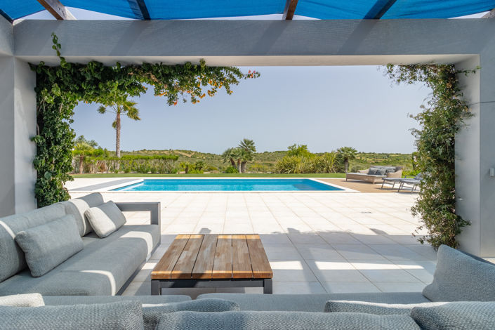 Image No.2-5 Bed Villa for sale